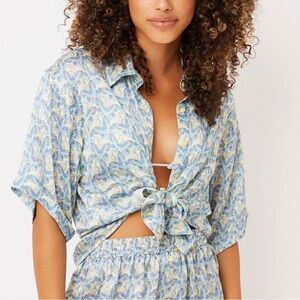 Frankie's Bikinis Fifi Silk Button Up Shirt in Butterfly Pattern Size Medium